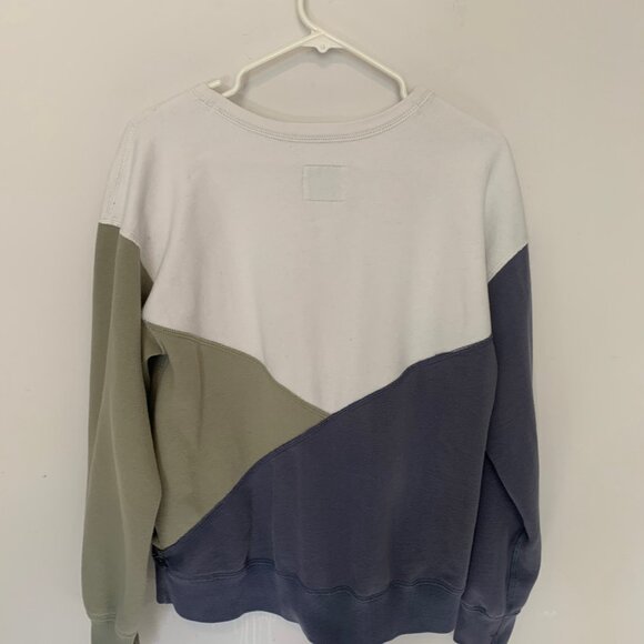 ๐ฑ 5 FOR $10. AMBERCROMBIE & FITCH SWEATSHIRT SIZE LARGE - Picture 3 of 5